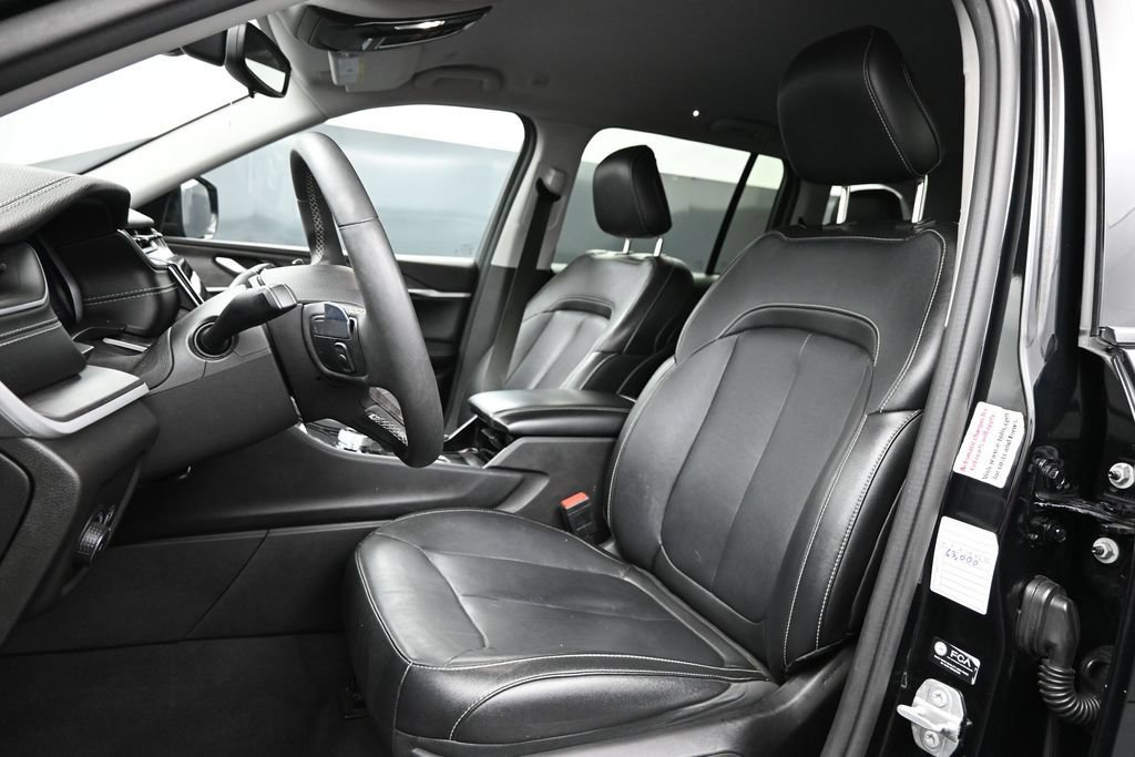 Used 2023 Jeep Grand Cherokee Limited AWD/4WD image 4