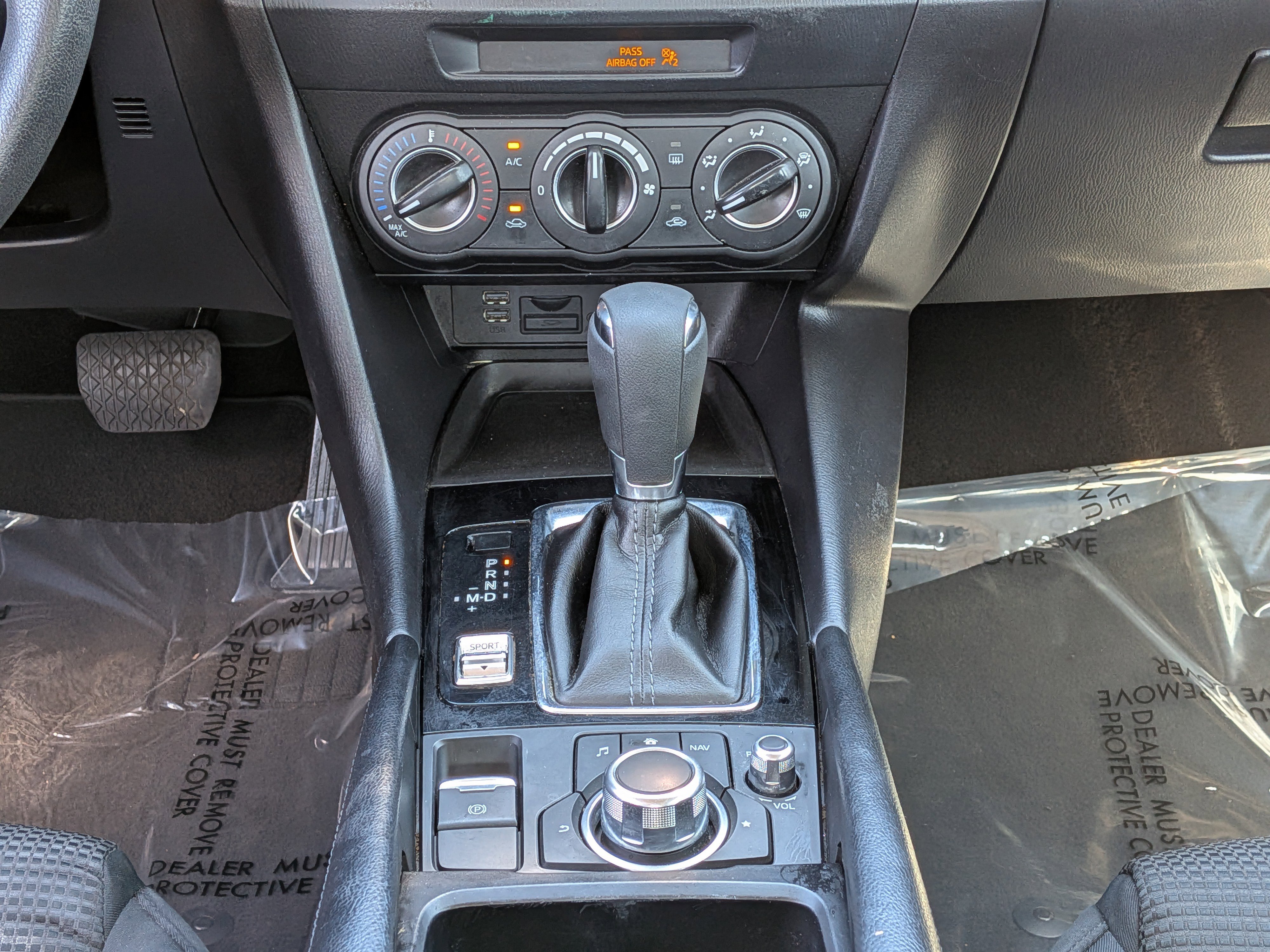 Used 2017 MAZDA MAZDA3 Sport w/ Preferred Equipment Package image 18
