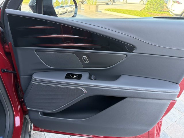 New 2026 Lincoln Nautilus Premier AWD/4WD image 16
