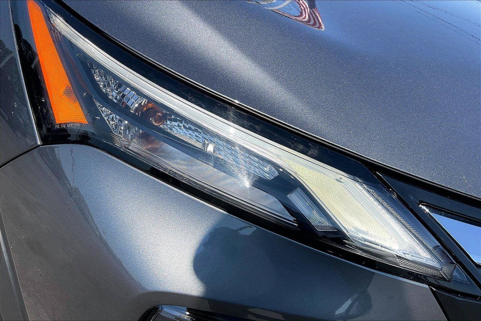 Certified 2025 Nissan Rogue S FWD image 29