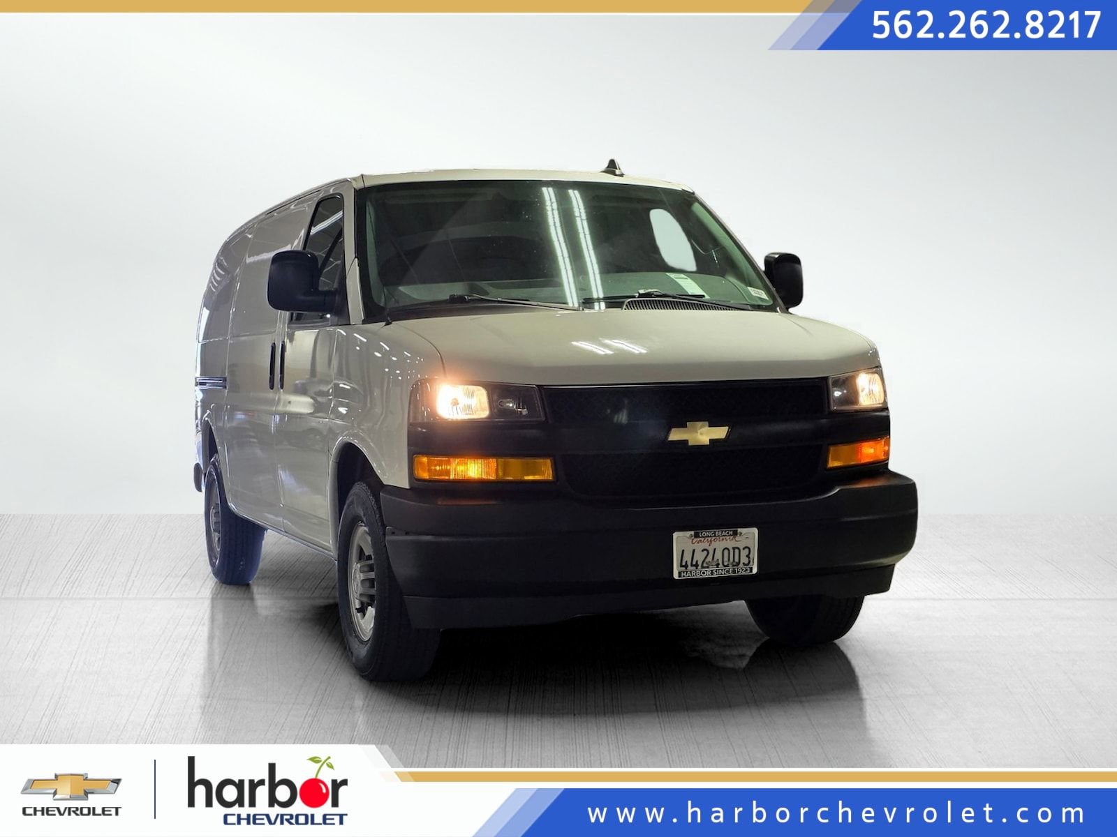 Used 2021 Chevrolet Express 2500 w/ Driver Convenience Package image 1