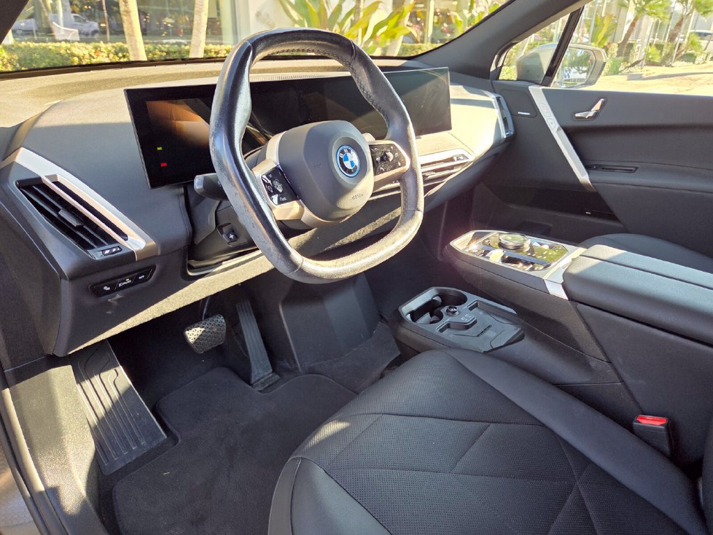 Certified 2024 BMW iX xDrive50 w/ Sport Package AWD/4WD image 10
