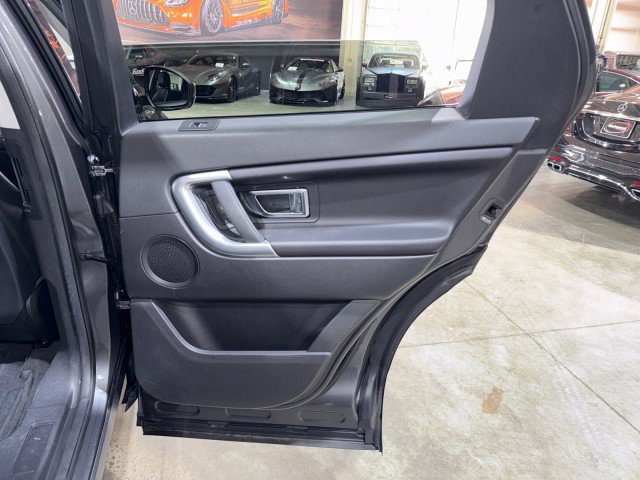 Used 2016 Land Rover Discovery Sport SE image 57
