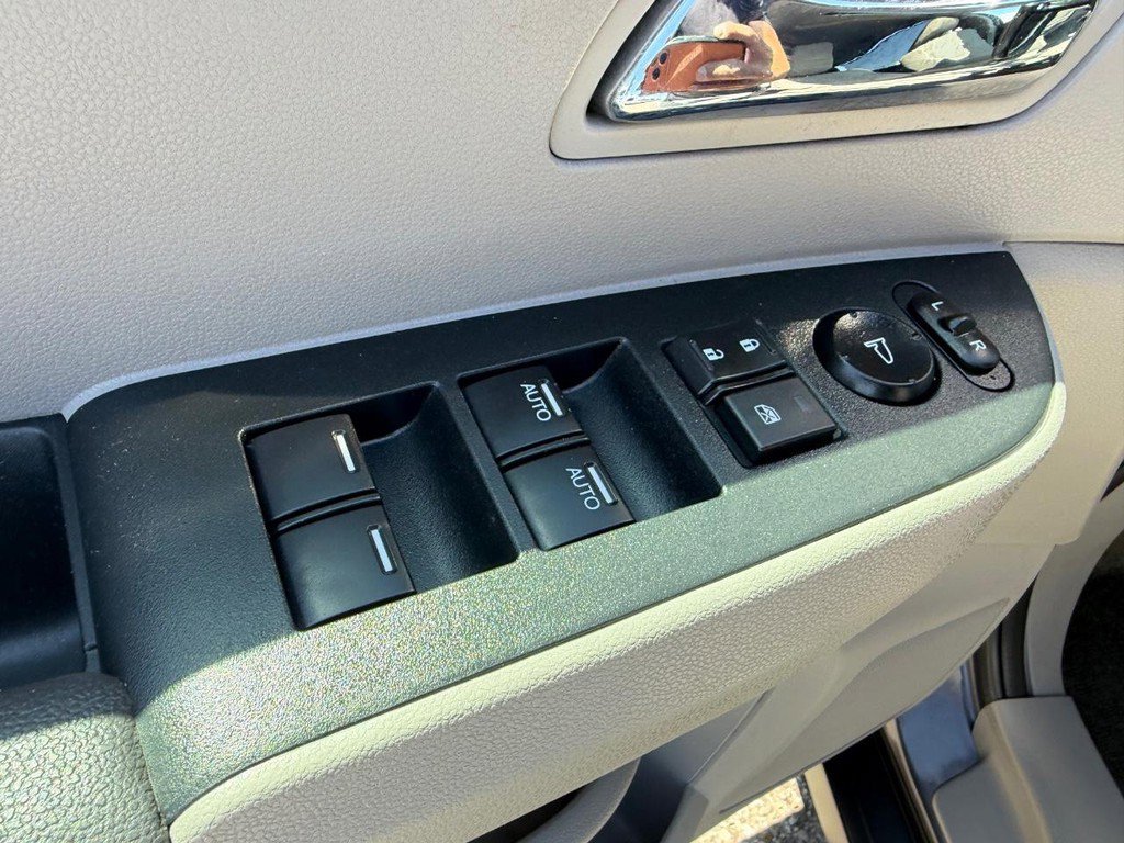 Used 2015 Honda Odyssey EX-L image 32
