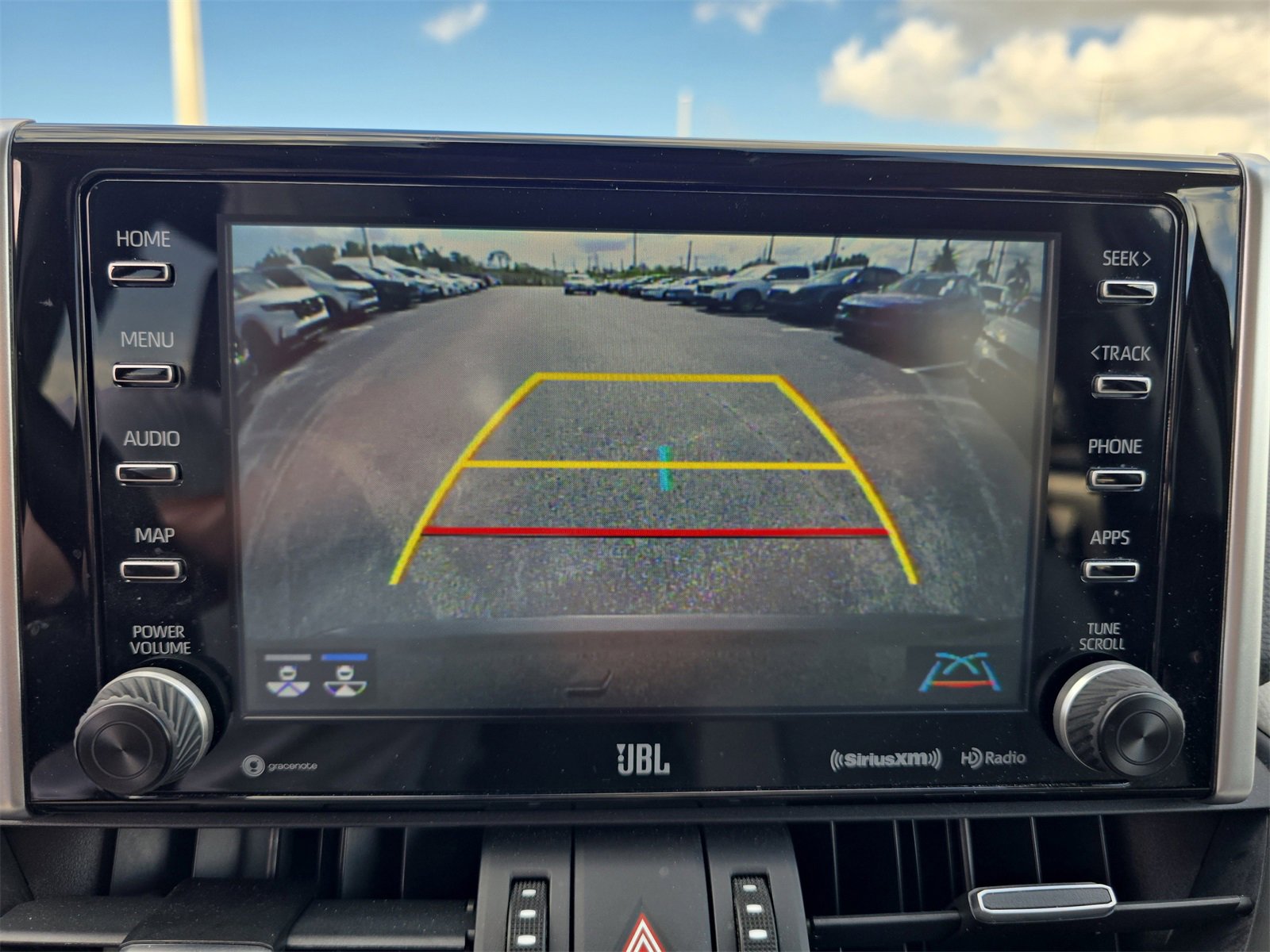 Used 2021 Toyota RAV4 XLE Premium image 18