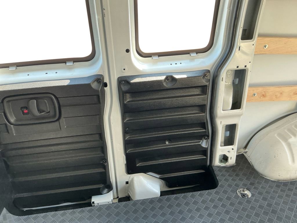 Used 2024 GMC Savana 2500 w/ Driver Convenience Package image 21