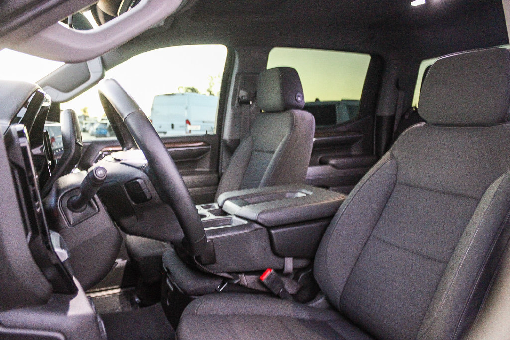 Used 2023 Chevrolet Silverado 1500 RST AWD/4WD image 17