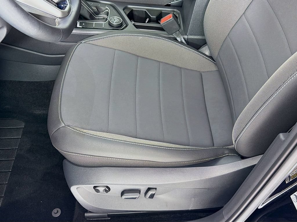 Certified 2023 Volkswagen Taos SE AWD/4WD image 18
