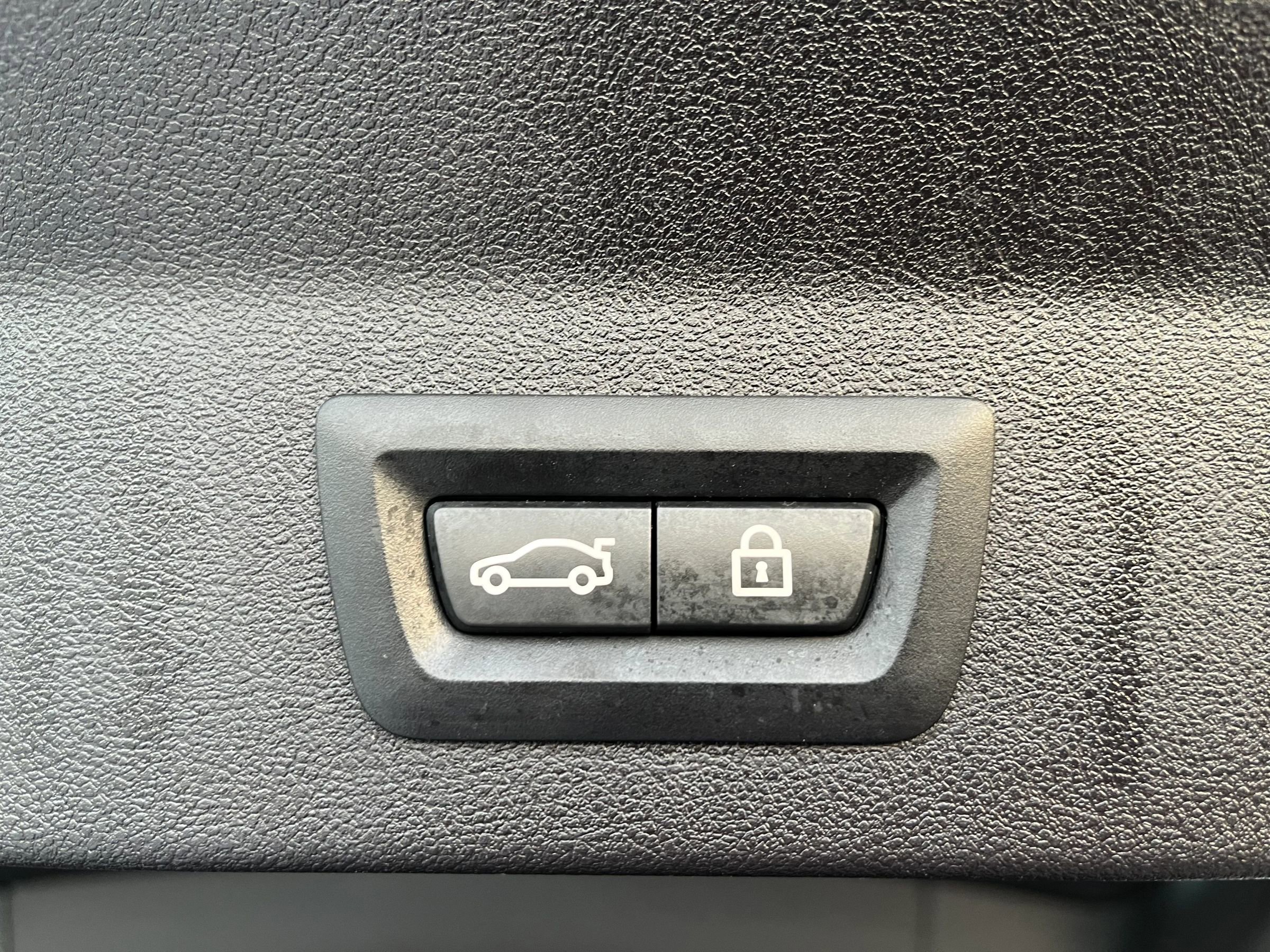 Used 2020 BMW X3 sDrive30i w/ Premium Package image 25