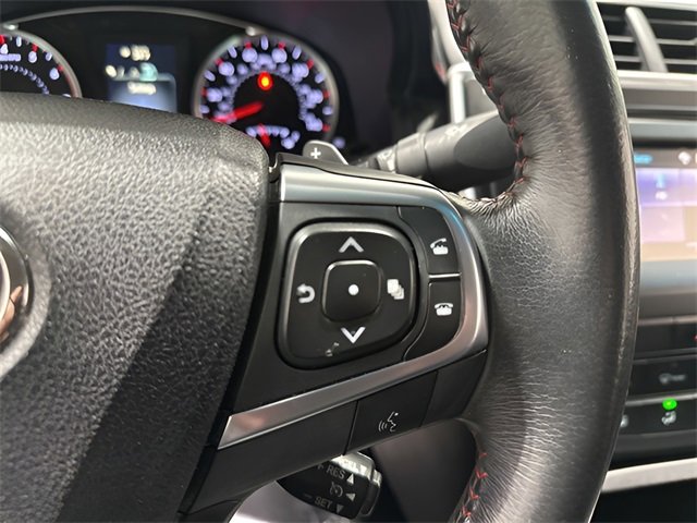 Used 2017 Toyota Camry SE image 19