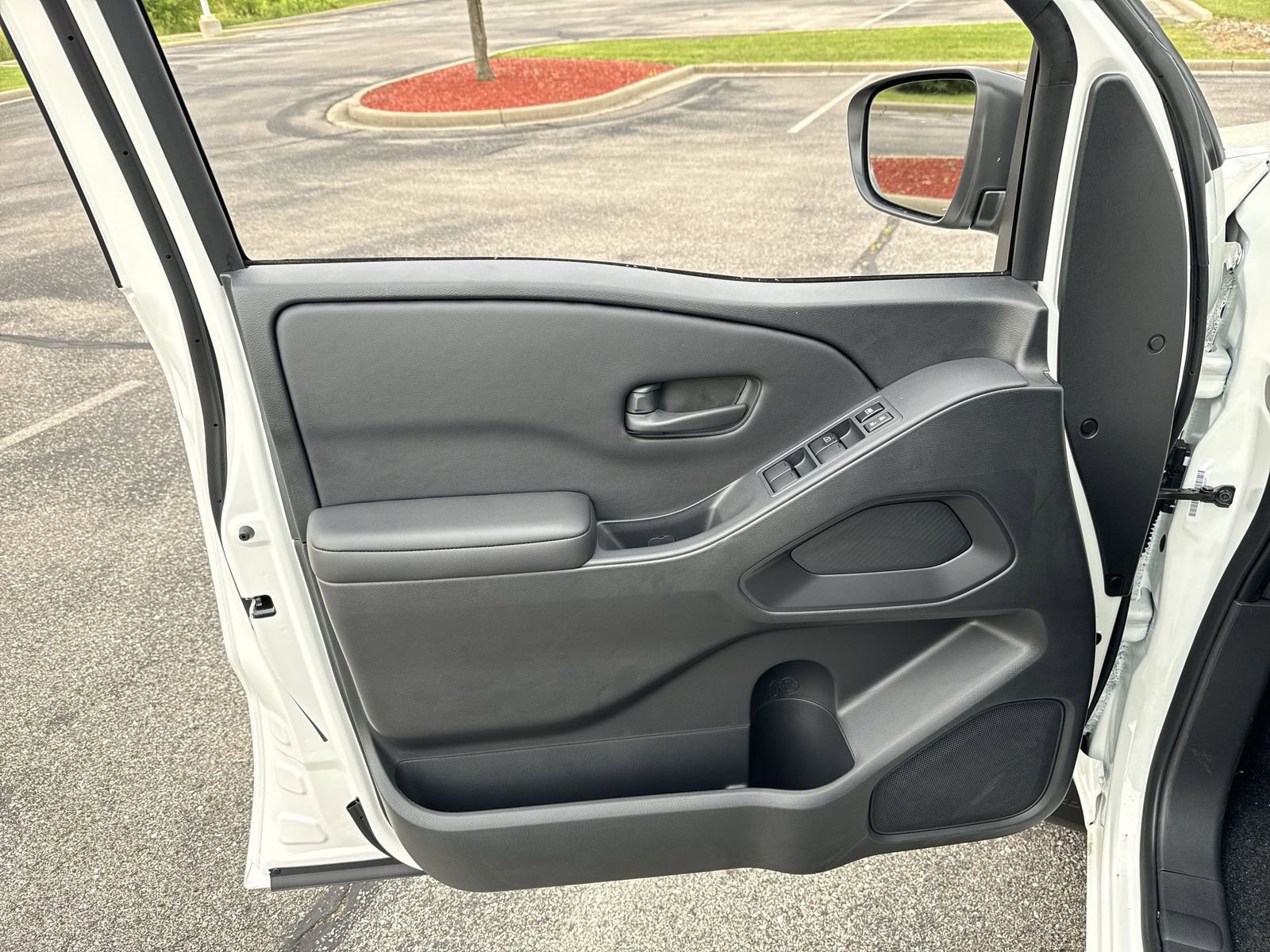 Used 2025 Nissan Frontier S image 20