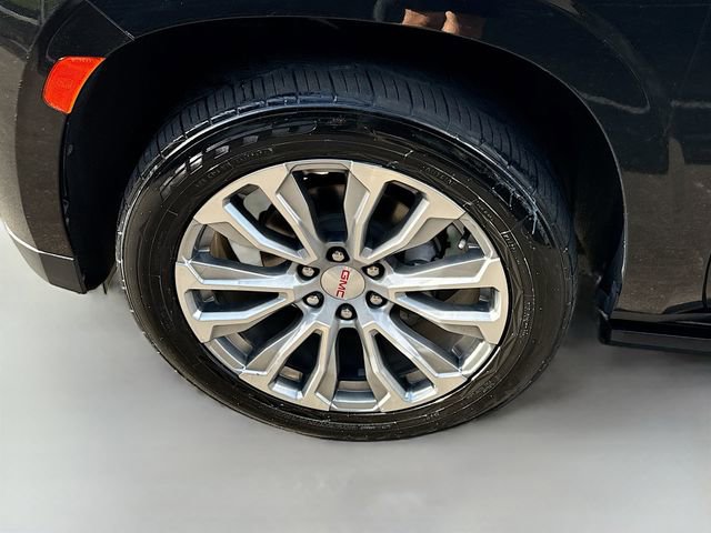 Used 2023 GMC Yukon XL Denali image 31