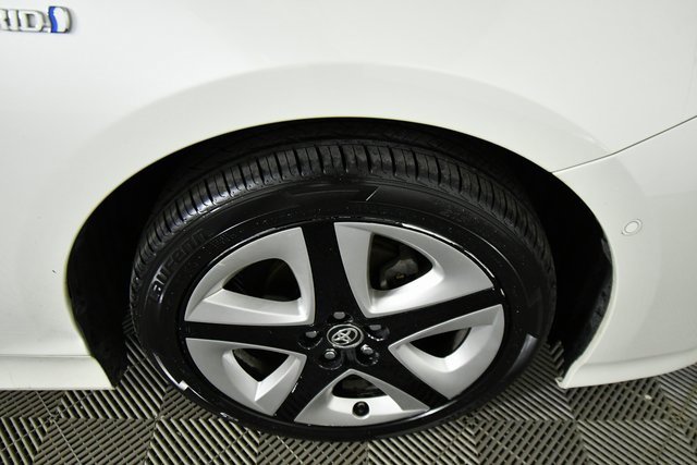 Used 2018 Toyota Prius Four Touring image 17