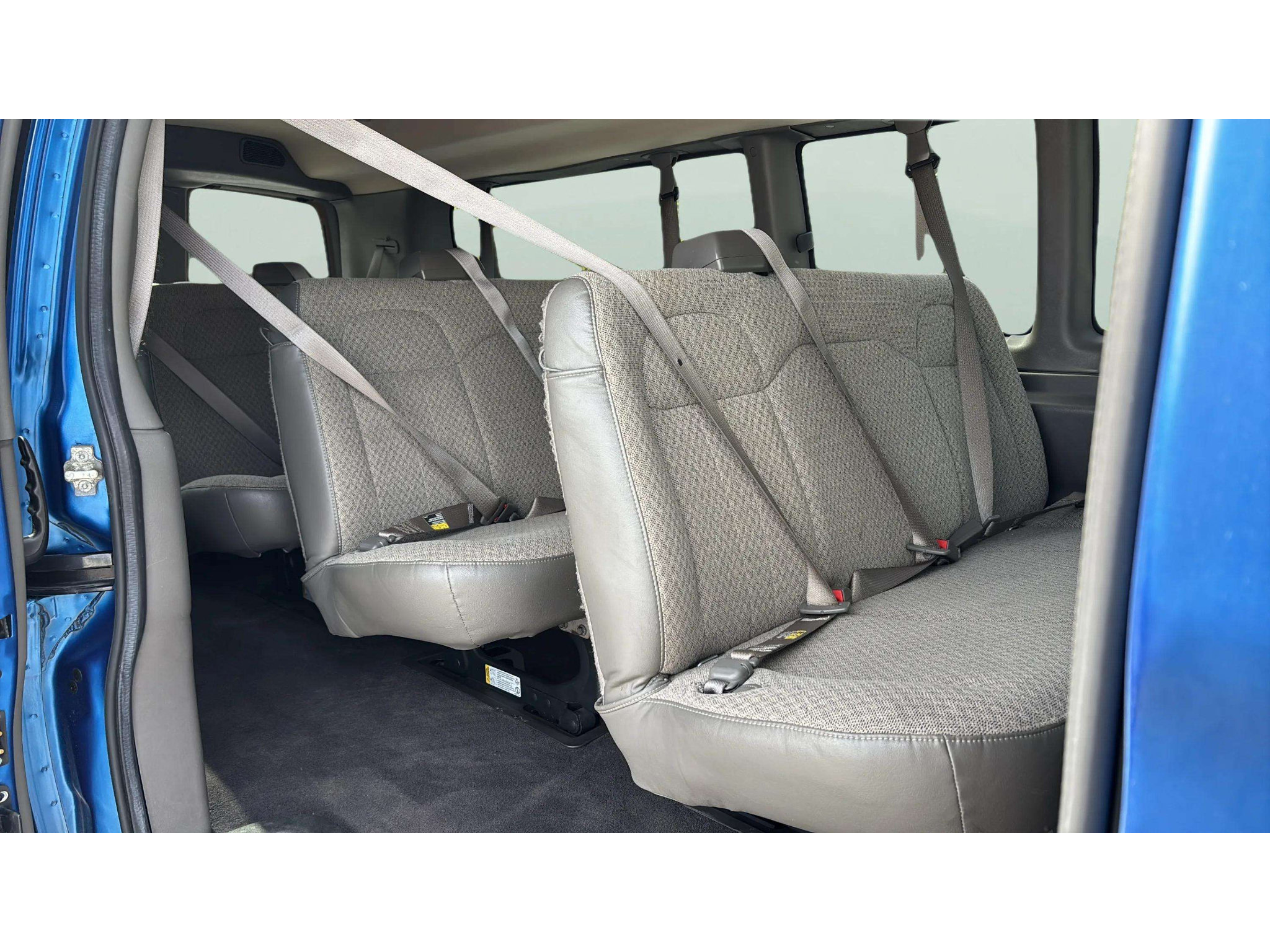 Used 2019 Chevrolet Express 3500 LS w/ Chrome Appearance Package RWD image 13