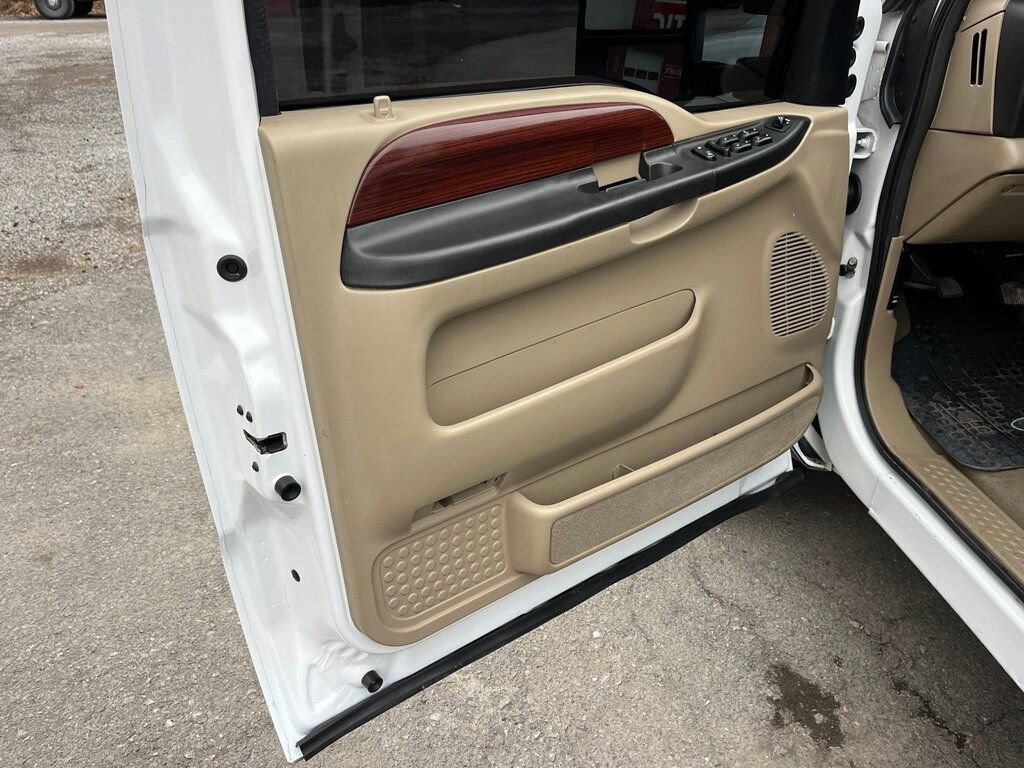 Used 2005 Ford Excursion Eddie Bauer image 15