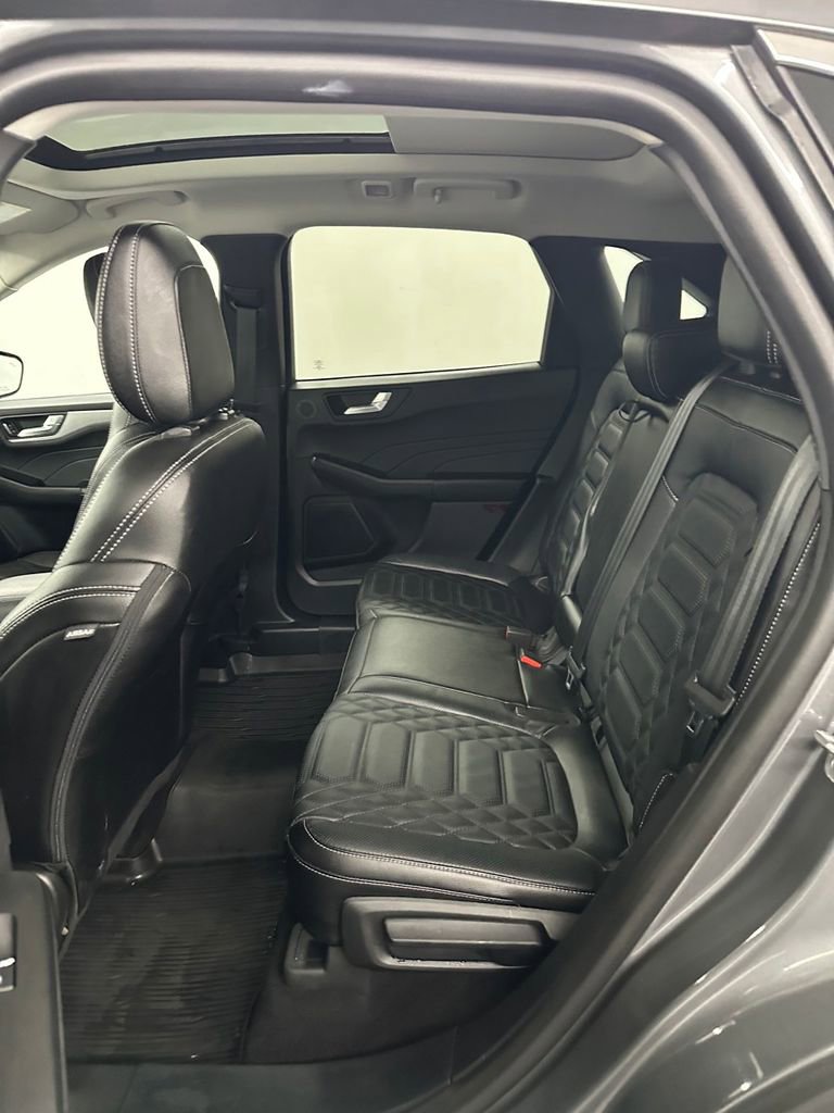 Used 2023 Ford Escape Platinum w/ Premium Technology Package image 29