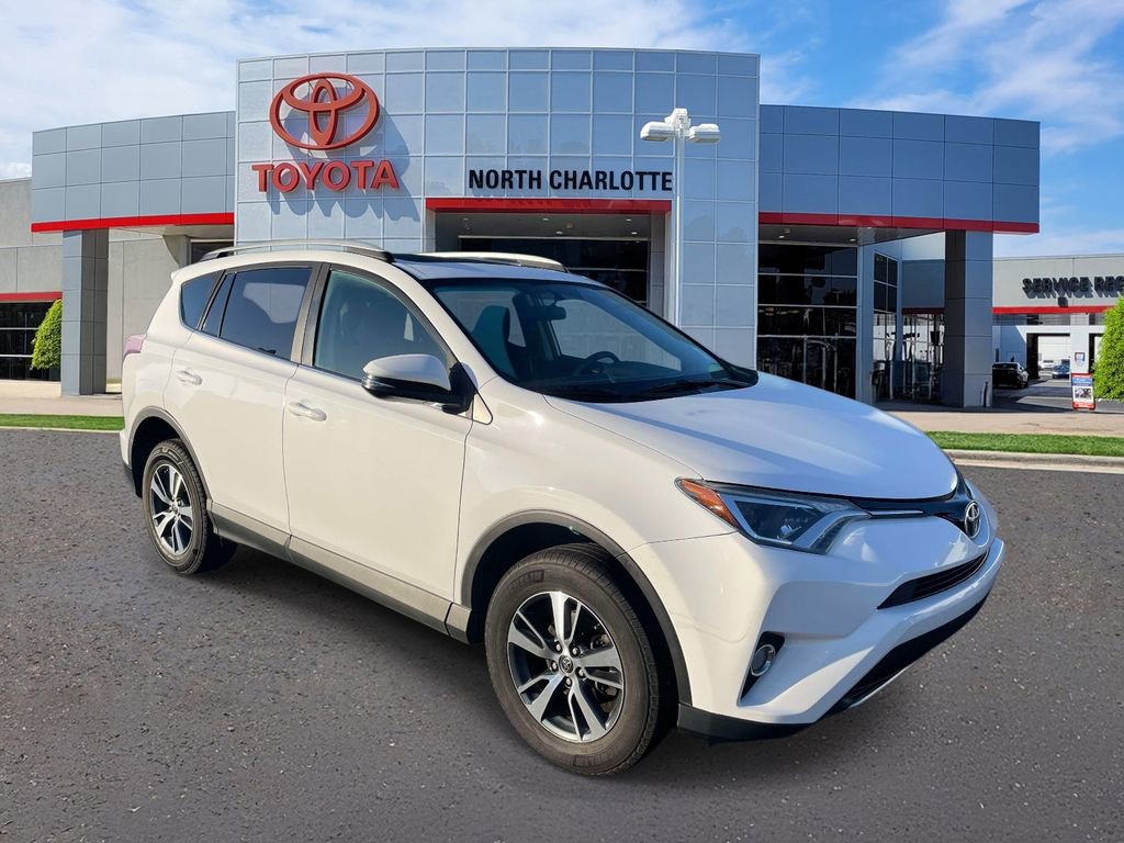 Used 2016 Toyota RAV4 XLE image 2