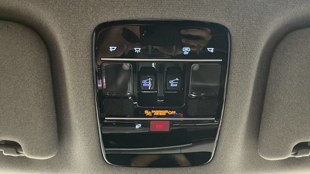 Used 2025 Hyundai Santa Fe Limited AWD/4WD image 35