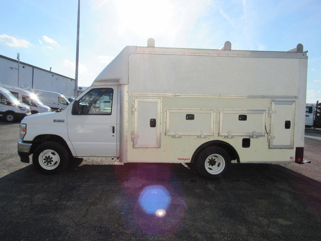 Used 2023 Ford E-350 and Econoline 350 Super Duty w/ Power Windows & Locks Group image 6