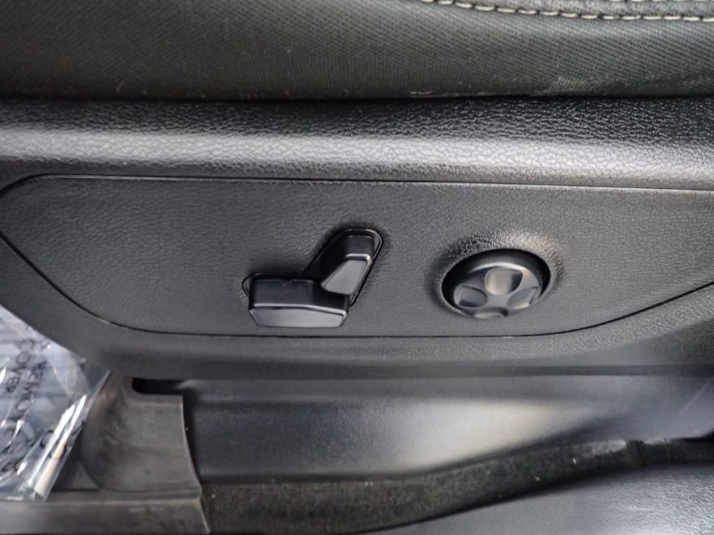 Used 2020 RAM 1500 Big Horn AWD/4WD image 25