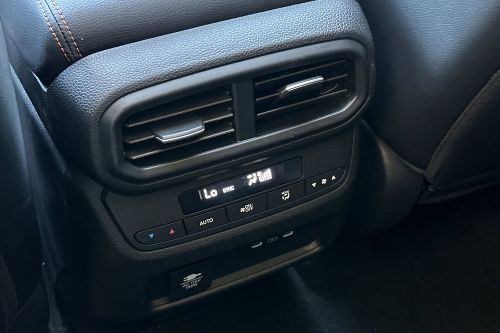 Certified 2025 Honda Pilot TrailSport image 14