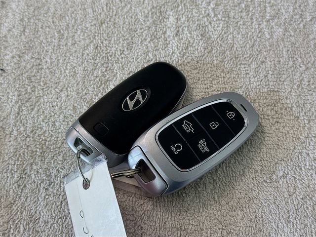 Used 2022 Hyundai Santa Cruz SEL Premium image 28