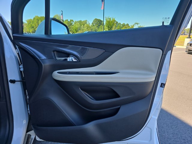 Used 2018 Buick Encore Essence w/ Experience Buick Package FWD image 14