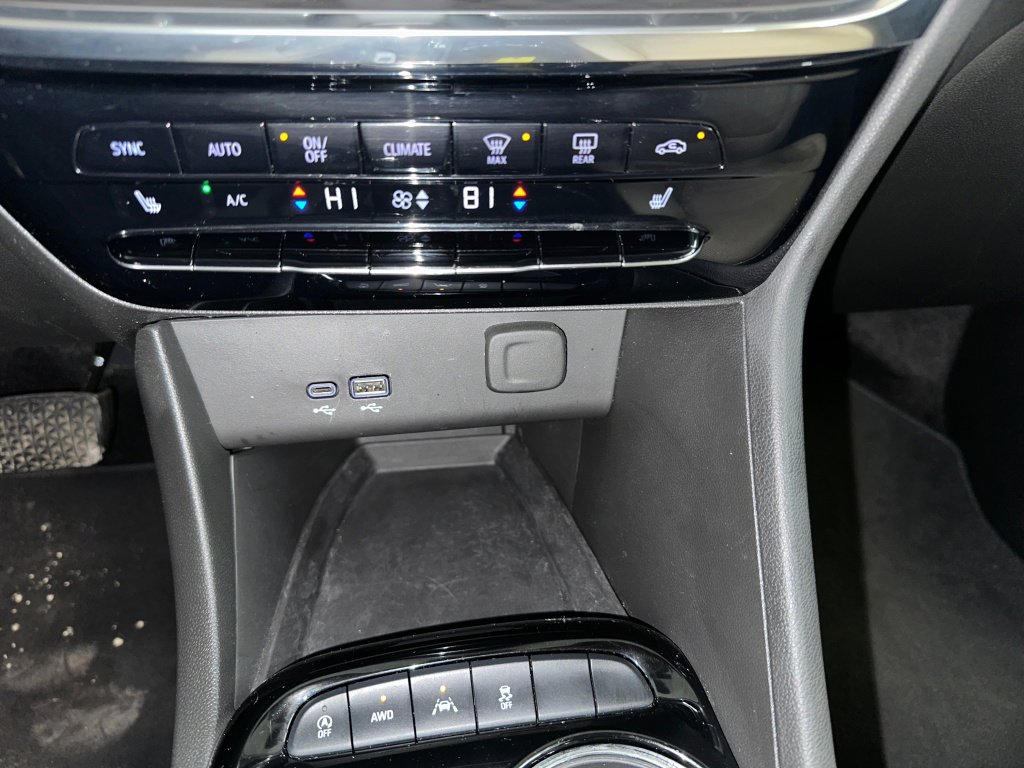 Certified 2024 Buick Encore GX Avenir w/ Avenir Convenience Package image 16