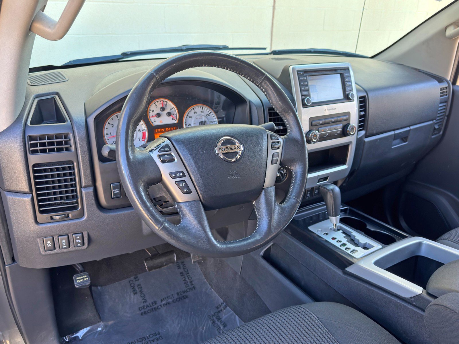 Used 2015 Nissan Titan PRO-4X AWD/4WD image 12