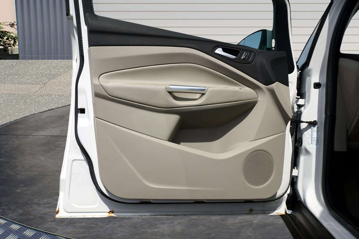 Used 2016 Ford C-MAX SE image 13