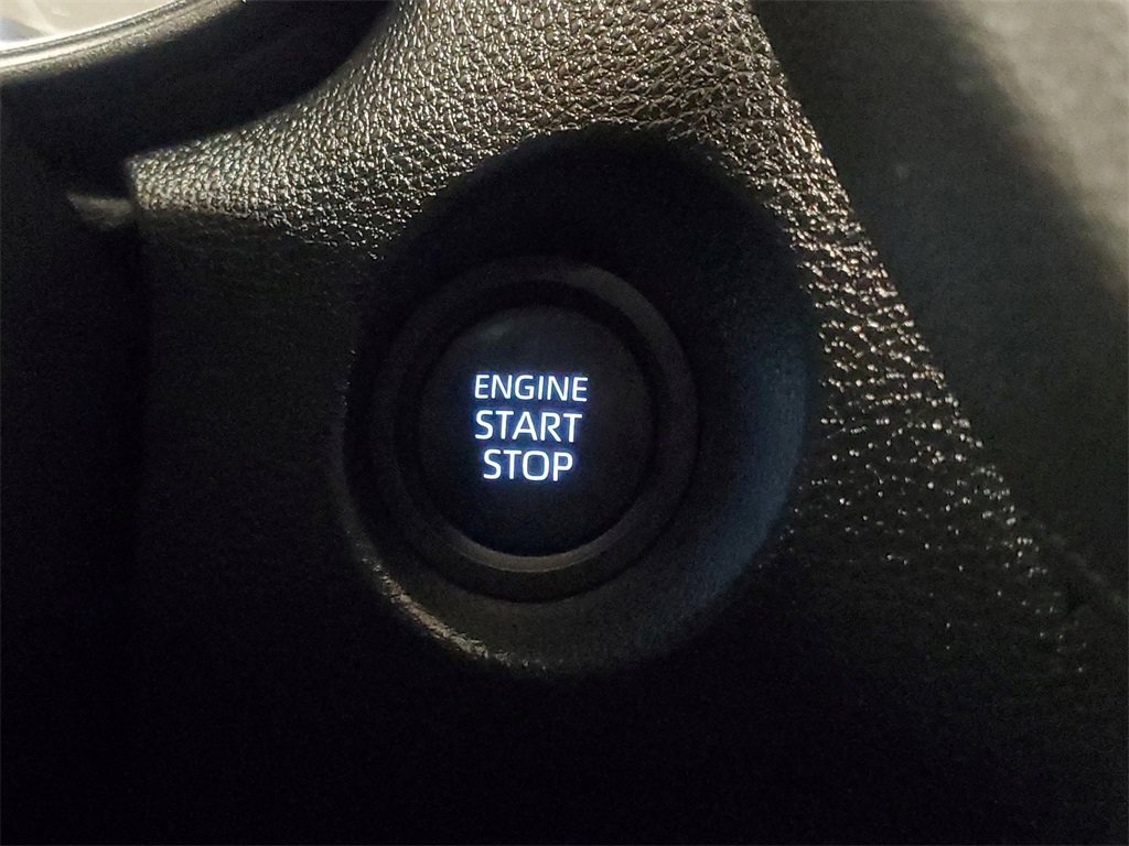 Used 2024 Toyota Corolla Cross LE image 30