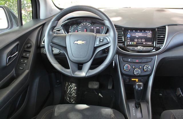 Used 2020 Chevrolet Trax LS image 11
