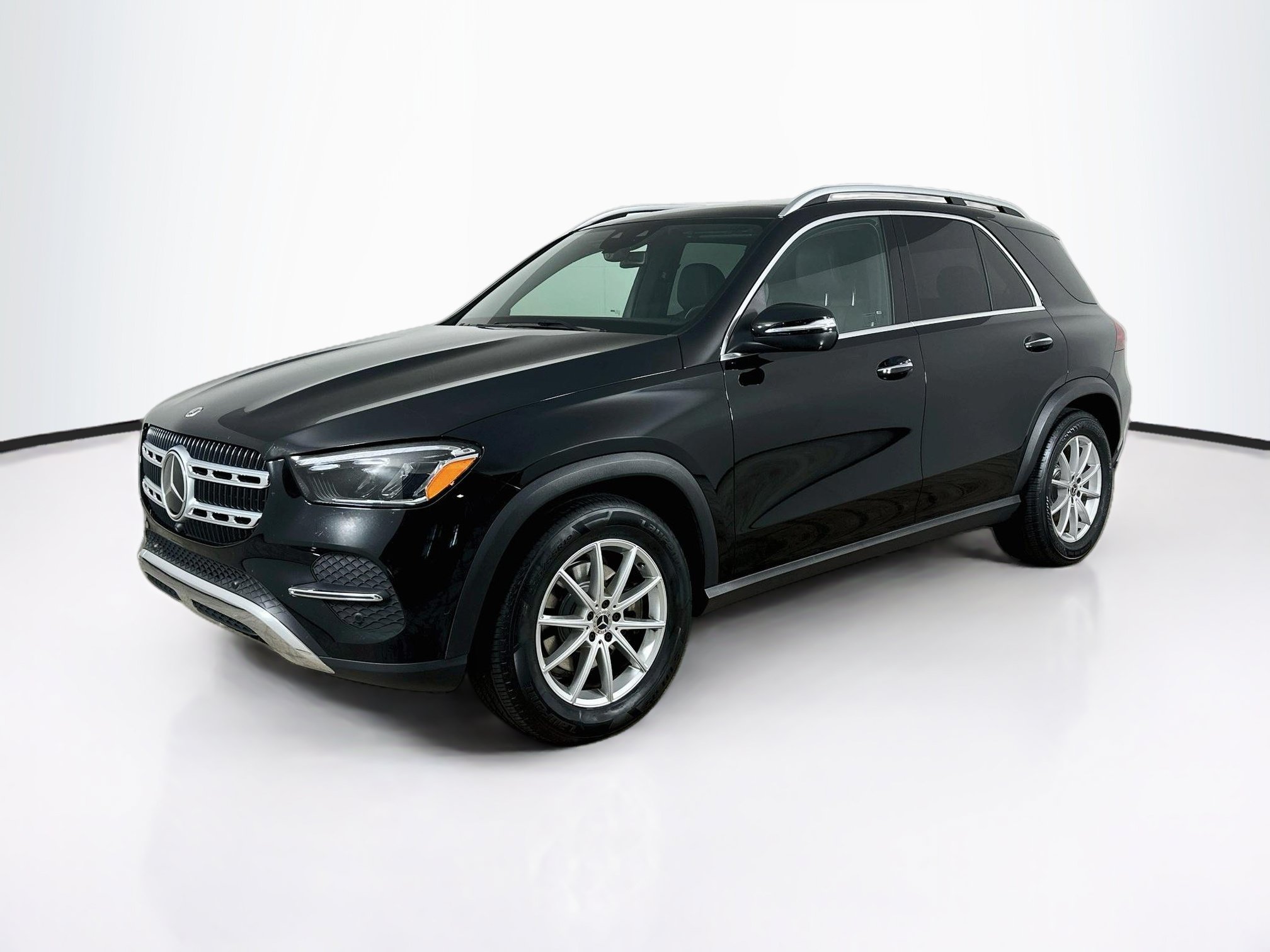 Used 2025 Mercedes-Benz GLE 350 4MATIC image 3