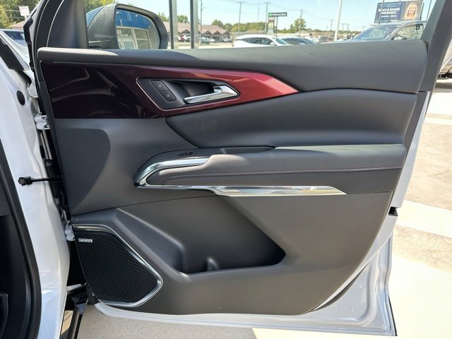 New 2026 Chevrolet Traverse RS w/ LPO, Floor Liner Package image 10