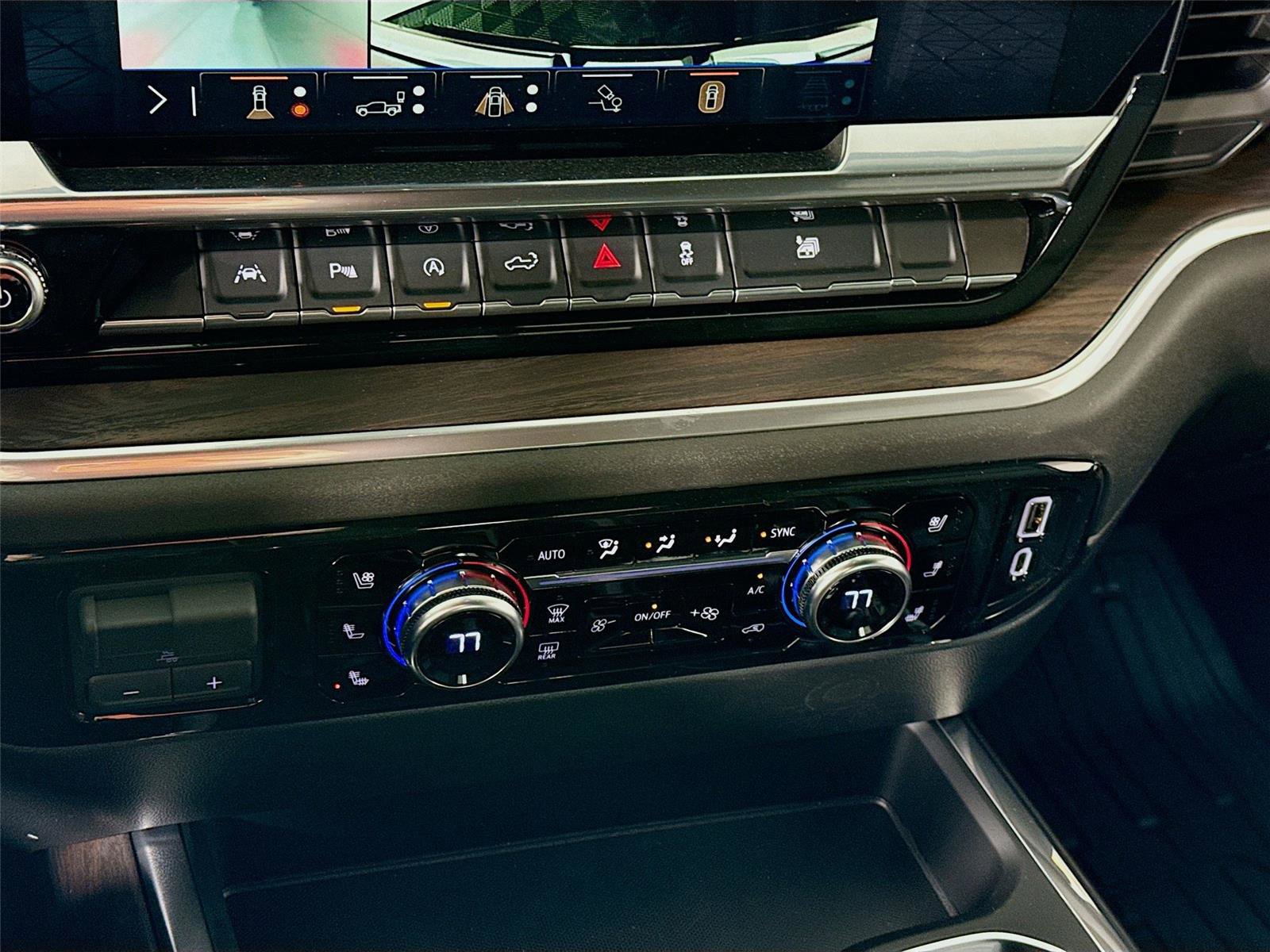 New 2026 GMC Sierra 1500 SLT AWD/4WD image 9