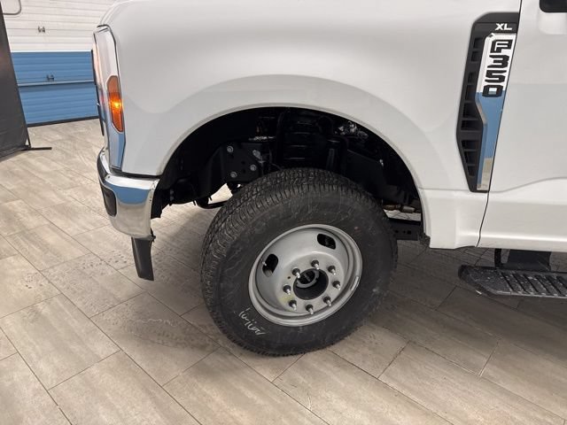 New 2025 Ford F350 XL w/ XL Chrome Package AWD/4WD image 39