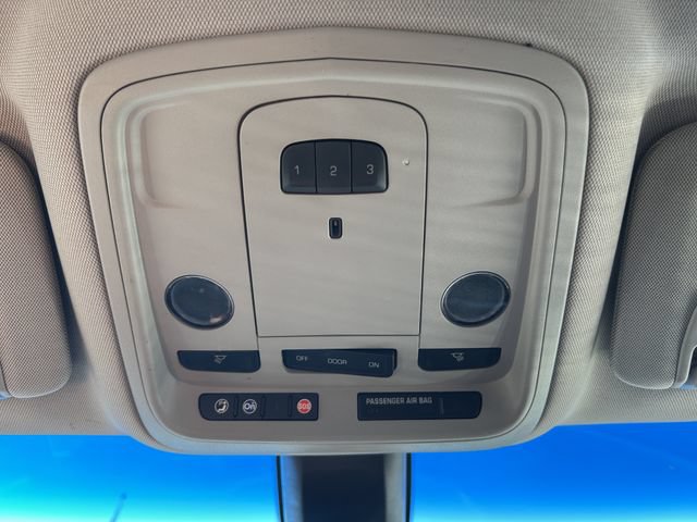 Used 2016 Cadillac XTS Luxury FWD image 3