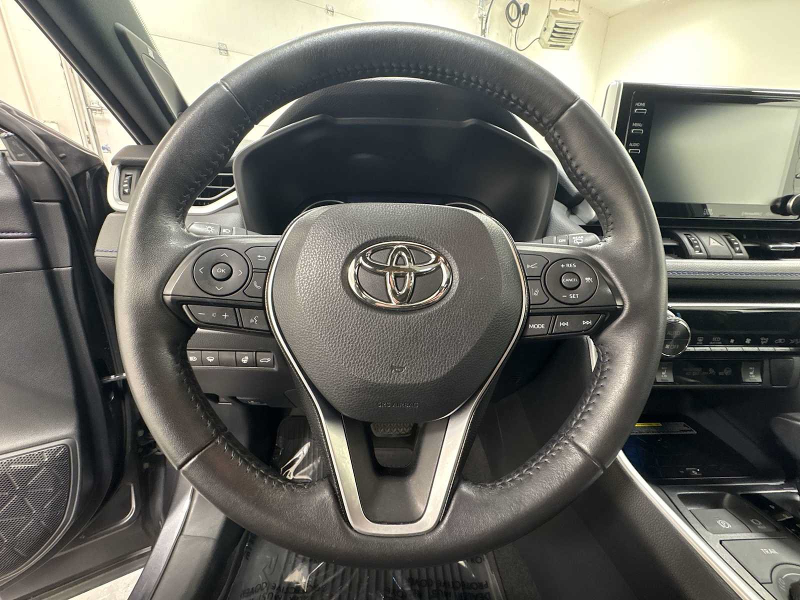 Used 2021 Toyota RAV4 XSE AWD/4WD image 16