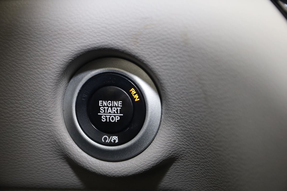 Used 2018 Chrysler Pacifica Touring-L FWD image 29