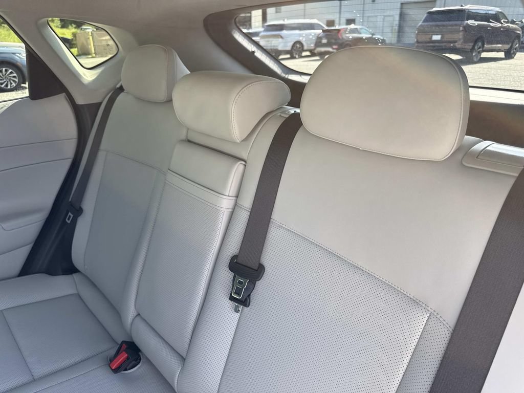 Used 2026 Hyundai Kona SEL Premium FWD image 14