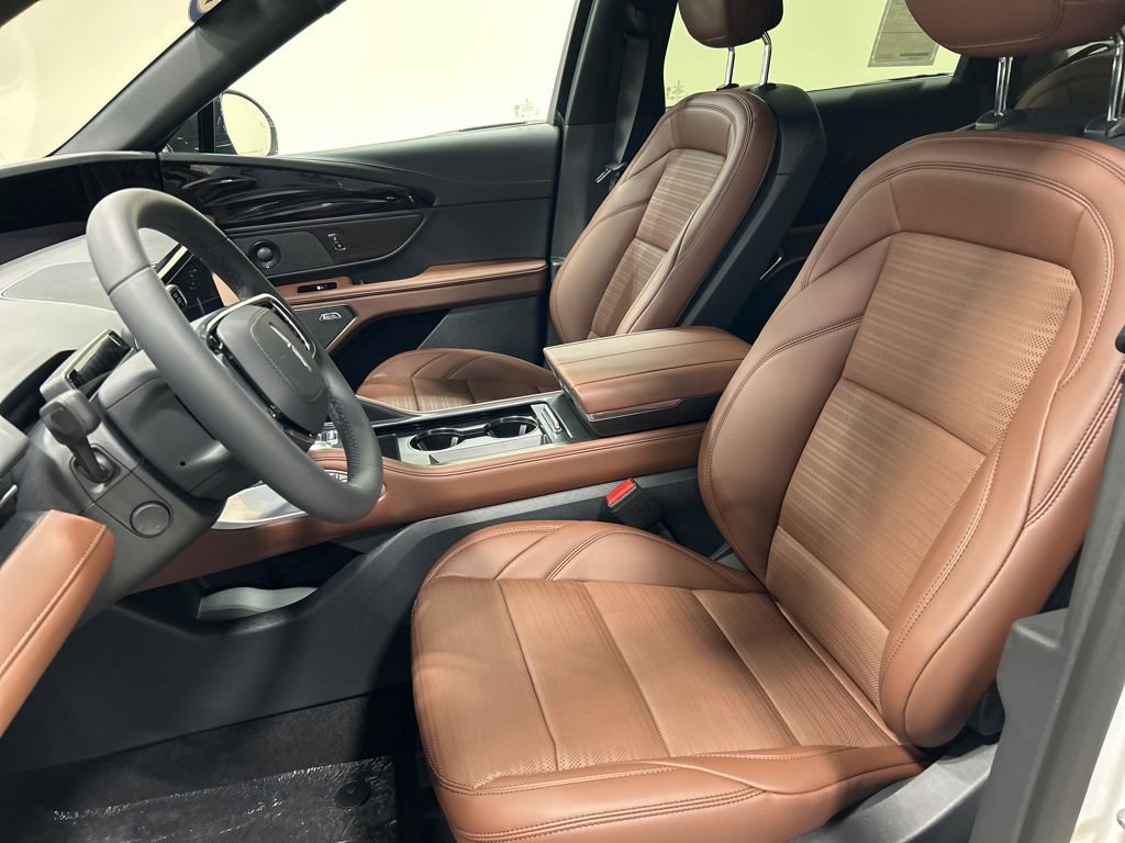 New 2026 Lincoln Nautilus Reserve image 9