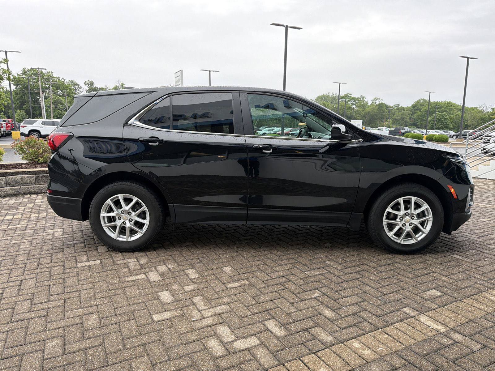 Used 2023 Chevrolet Equinox LT AWD/4WD image 6
