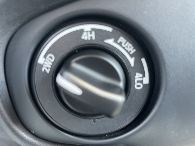 Used 2022 Nissan Frontier SV image 19