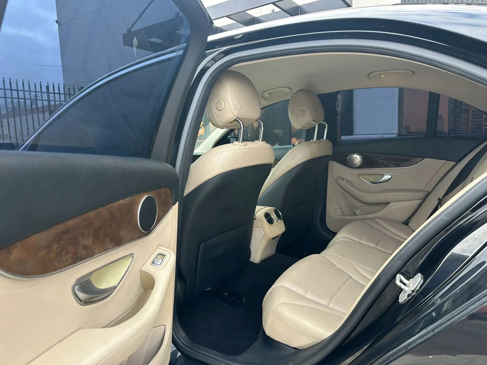 Used 2015 Mercedes-Benz C 300 C 300 4MATIC Sedan 4D image 10