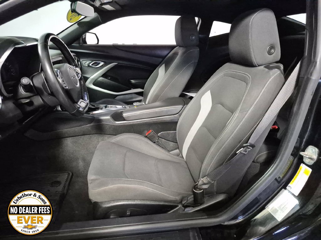 Used 2020 Chevrolet Camaro LT RWD image 9