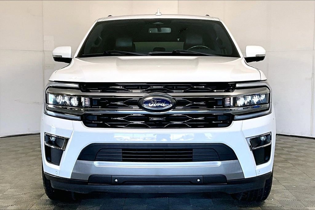 Used 2023 Ford Expedition Max Limited RWD image 3