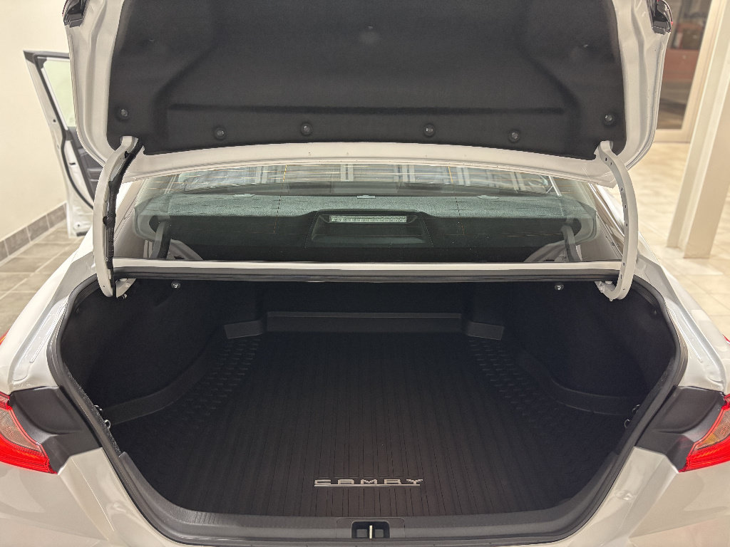 New 2026 Toyota Camry Hybrid FWD image 26