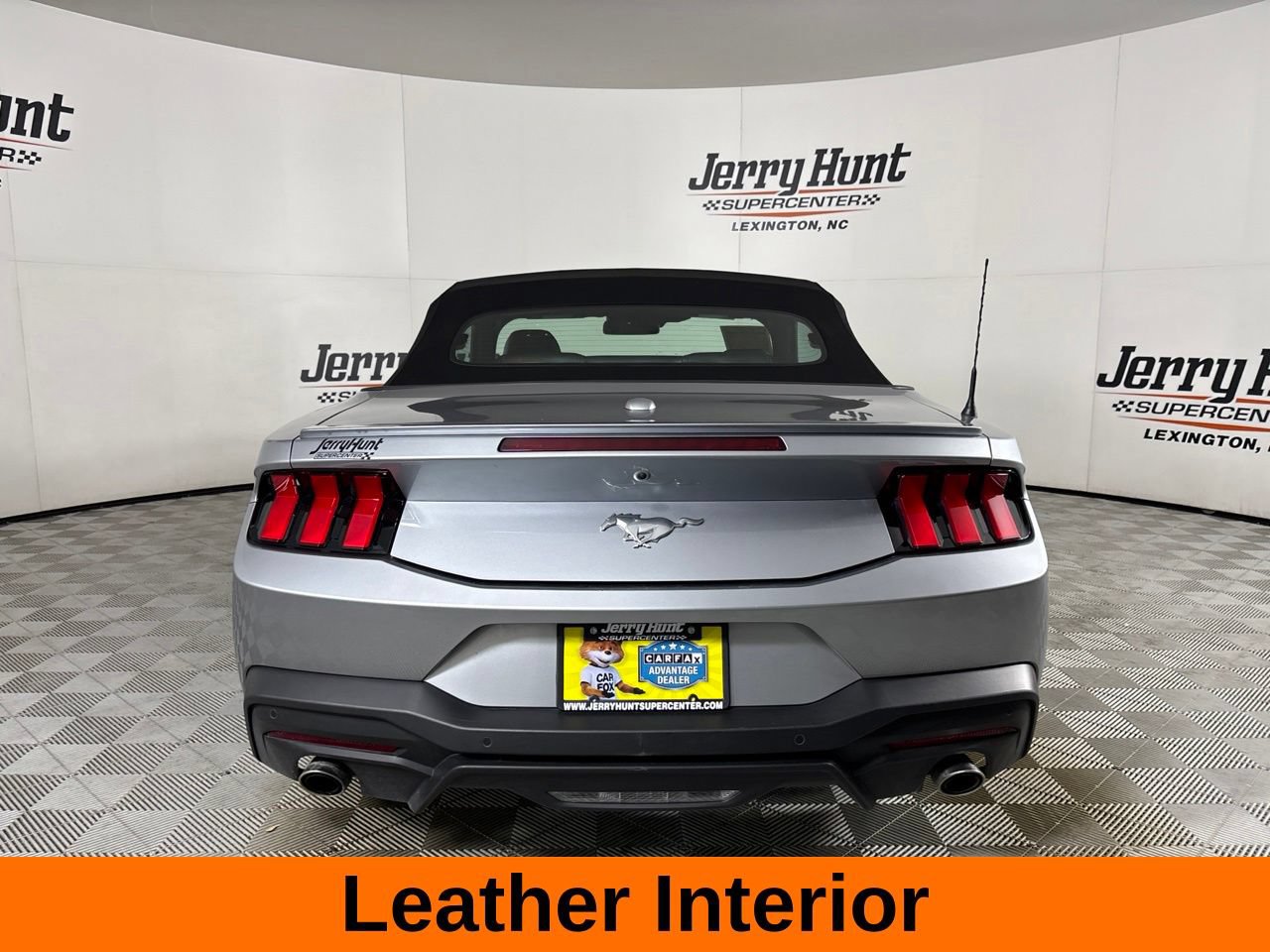 Used 2025 Ford Mustang Premium RWD image 7