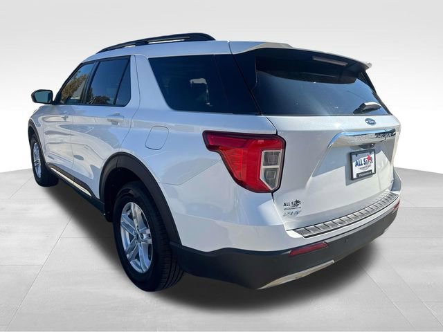 Used 2023 Ford Explorer XLT w/ Equipment Group 202A image 6