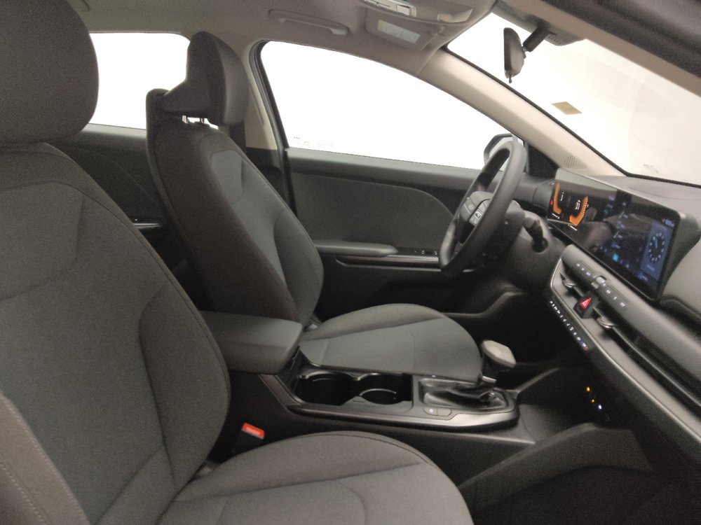 Used 2025 Kia K4 FWD image 21